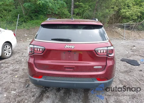 2022 Jeep Compass Latitude Fwd z USA, uszkodzony, nr VIN 3C4NJCBB9NT202123